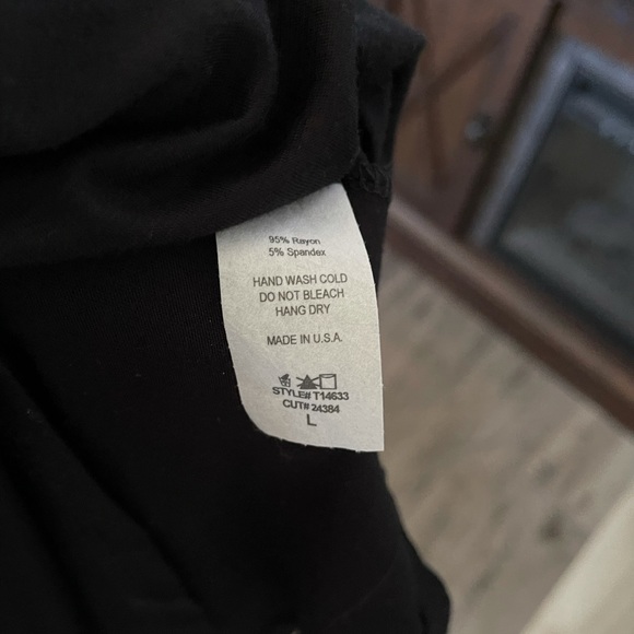 Adorable racer back style tank with fun bow! - Picture 3 of 4